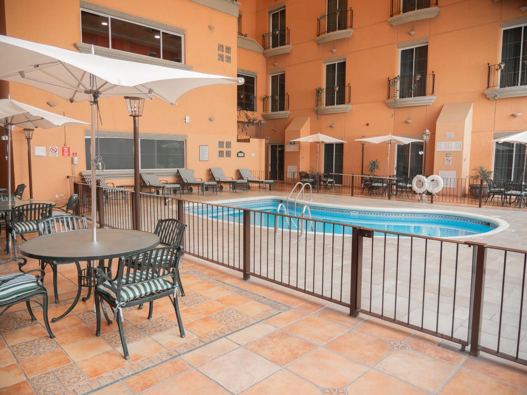 Holiday Inn Express Silao-Aeropuerto Bajio By Ihg Buitenkant foto